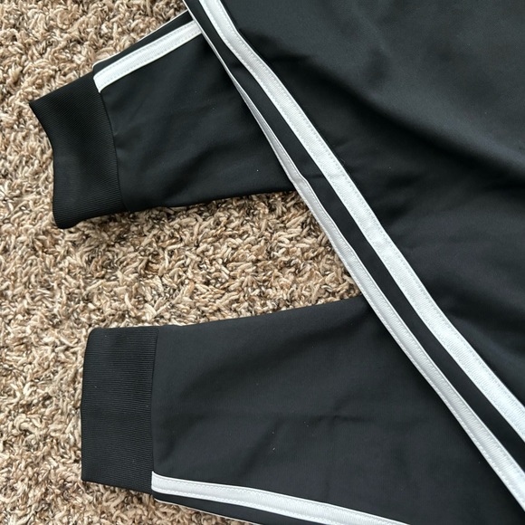Adidas Joggers youth - Picture 3 of 7